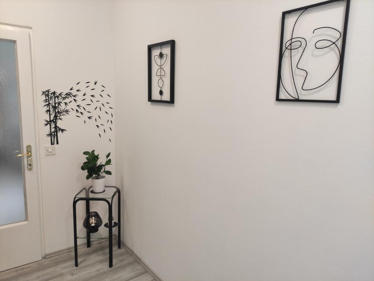 Apartman Iris S Terasom ริเยกา ภายนอก รูปภาพ