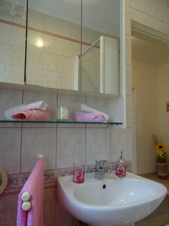 Apartman Iris S Terasom ริเยกา ภายนอก รูปภาพ